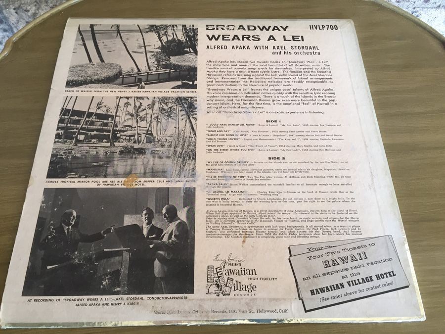 Alfred Apaka with Axel Stordahl's Orchestra - Broadway Wears A Lei - Hawaiian Village Records ‎- HV-LP-700 [Photo 2]