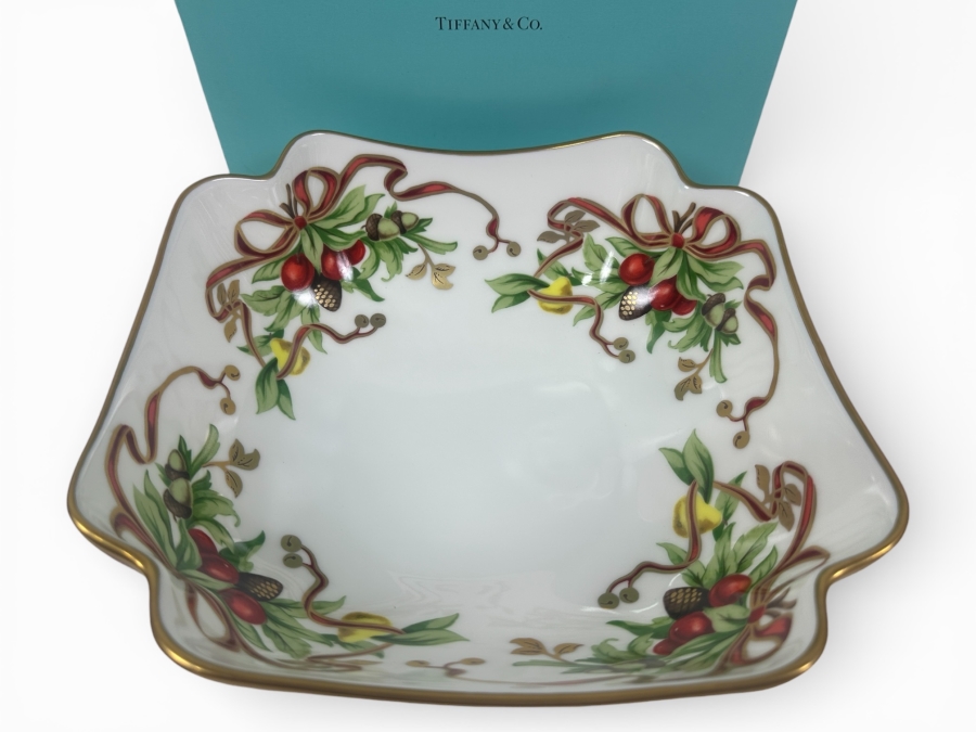 Tiffany Holiday Bowl By Tiffany & Co With Original Box 9.75'W