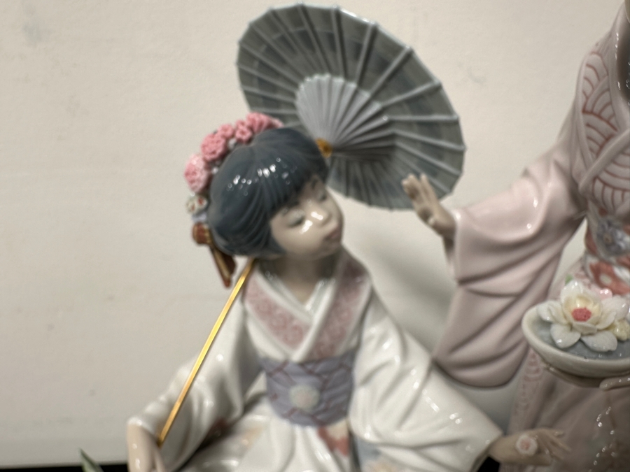 Lladro Porcelain Figurine 'Springtime In Japan' #1445 14.5'W X 13.5'H [Photo 5]