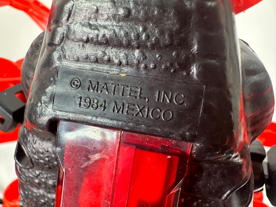 Just Added - Vintage 1984 Mattel Masters Of The Universe (MOTU) Spydor Mechanical Battery Powered Vehicle Working 17'W X 14'D X 9'H [Photo 4]