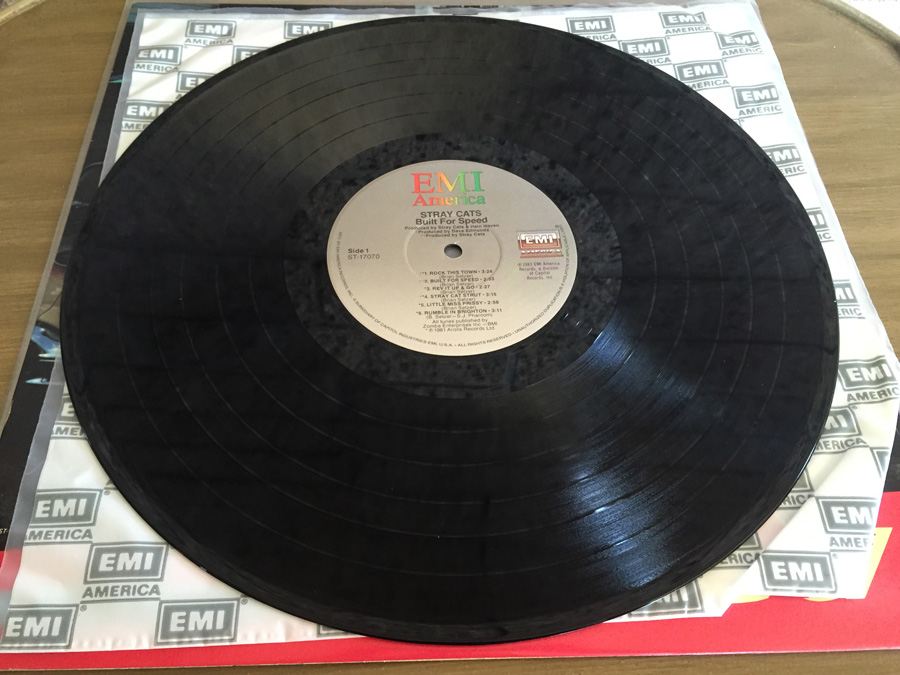 Stray Cats ‎- Built For Speed - EMI America ‎- ST-17070 [Photo 3]