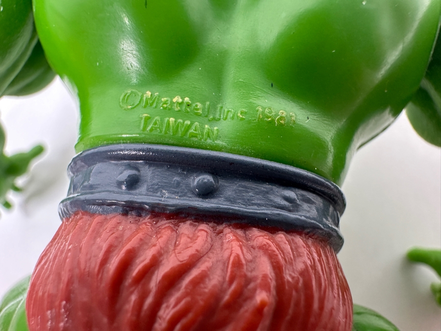 Just Added - (3) Vintage Mattel Masters Of The Universe (MOTO) Action Figures: Saurod, Man-At-Arms & King Randor (Saurod Action Figure Lever On Back Is Broken) [Photo 10]