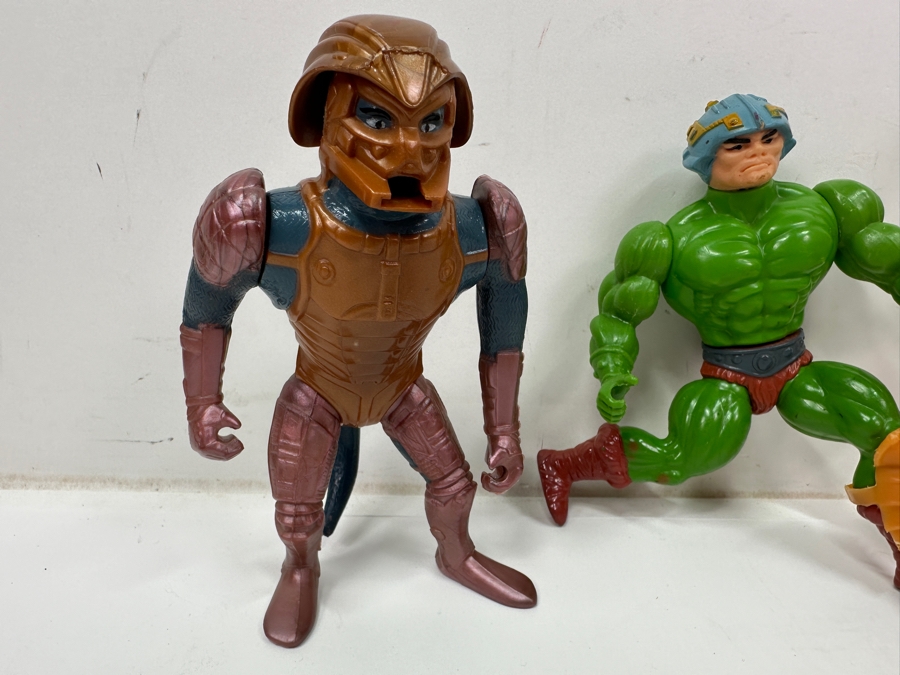 Just Added - (3) Vintage Mattel Masters Of The Universe (MOTO) Action Figures: Saurod, Man-At-Arms & King Randor (Saurod Action Figure Lever On Back Is Broken) [Photo 3]