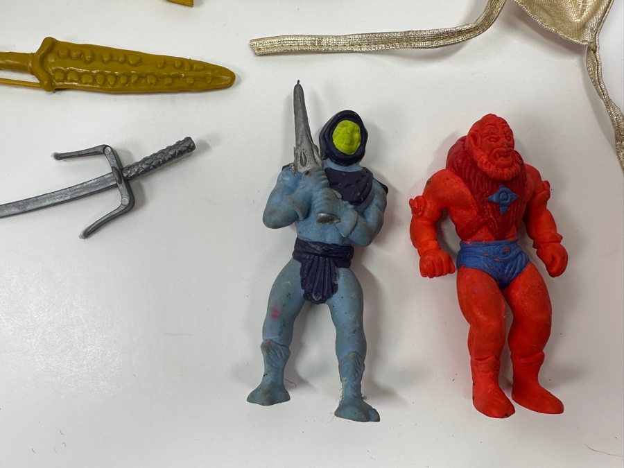 Just Added - Collection Of Vintage Mattel Masters Of The Universe (MOTO) Accessories And Parts - See Photos [Photo 13]