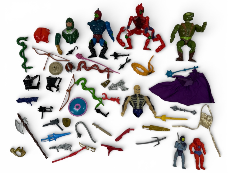 Just Added - Collection Of Vintage Mattel Masters Of The Universe (MOTO) Accessories And Parts - See Photos