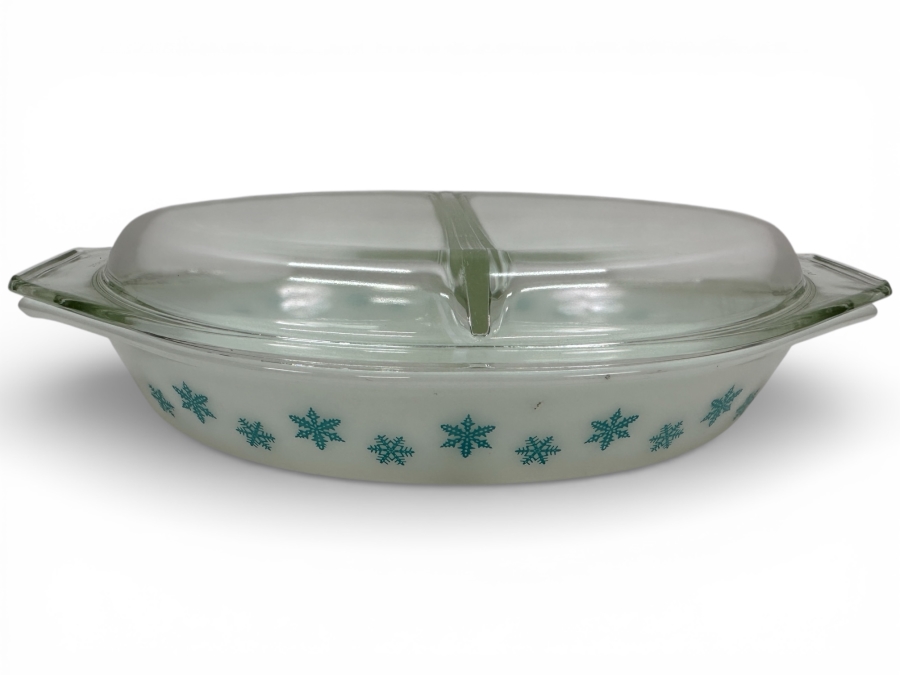 Just Added - Vintage Pyrex Casserole Dish With Snowflake Pattern And Glass Lid 12.5'W