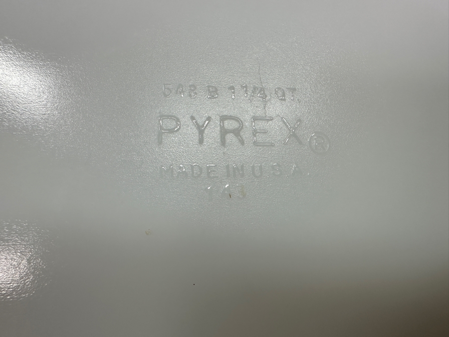 Just Added - Vintage Pyrex Snowflake Casserole Dish With Lid 11.5'W [Photo 4]