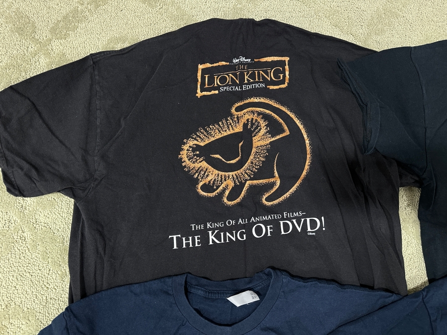 Just Added - (4) Disney Promotional T-Shirts Size L/XL: The Lion King, Pirated Of The Caribbean, Toy Story 4 And Wall-E [Photo 5]