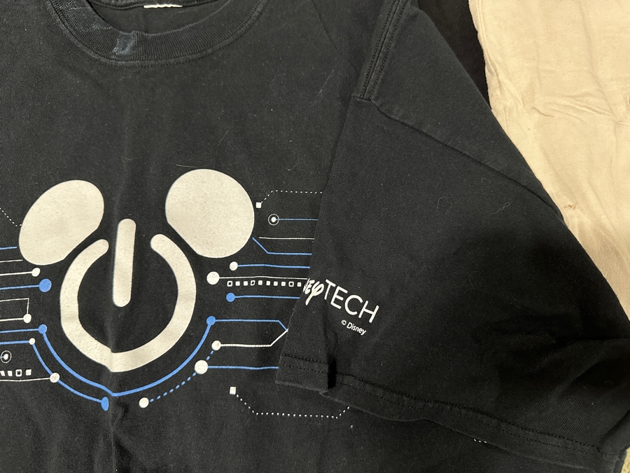 Just Added - (4) Disney Promotional T-Shirts Size L/XL: Wreck-It Ralph 2: Ralph Breaks The Internet, Moana, Disney Tech & California Adventure [Photo 4]