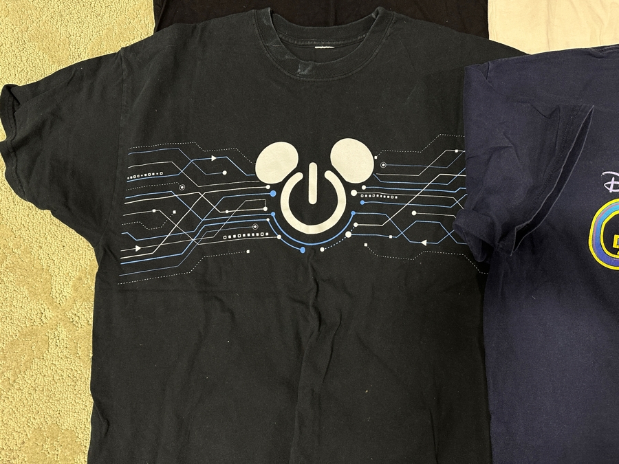 Just Added - (4) Disney Promotional T-Shirts Size L/XL: Wreck-It Ralph 2: Ralph Breaks The Internet, Moana, Disney Tech & California Adventure [Photo 3]