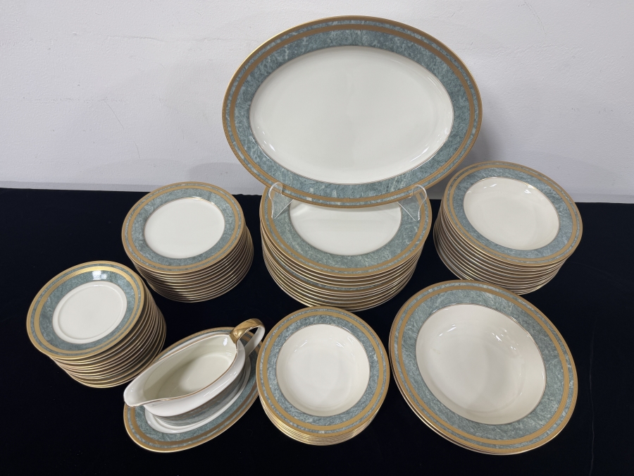 Just Added - Oscar De La Renta Jade Florentine Fine Ivory China Set with Green Marble Rim [Photo 2]