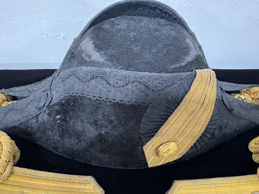 Just Added - US Navy Officer Bicorne Hat and Gold Epaulettes In Original Case [Photo 6]