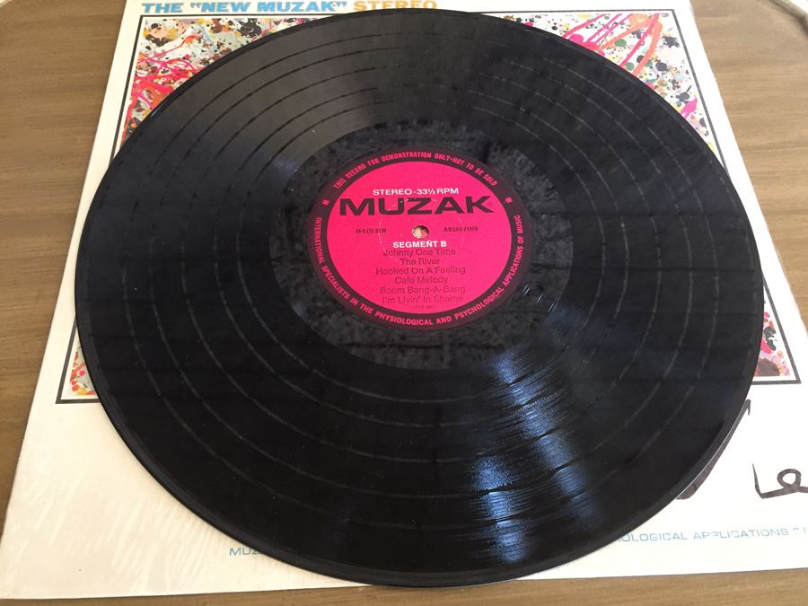 Reveille - MUZAK - H-1 (1) 35B - PROMO [Photo 7]