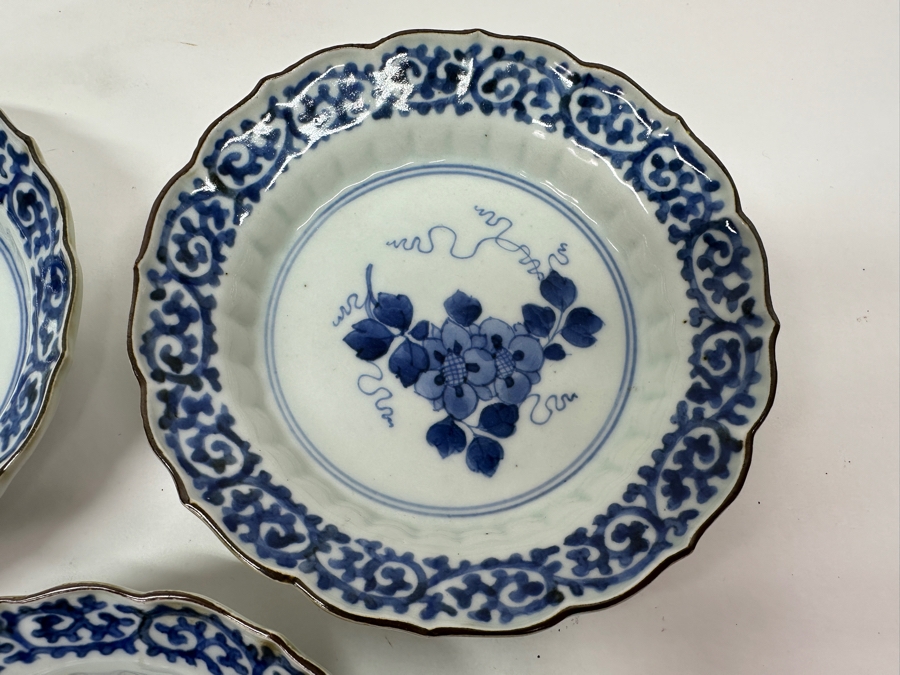 Just Added - (3) Antique Japanese Blue & White Imari Kakiemon Porcelain Dishes 5.5'W [Photo 2]