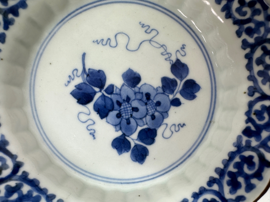 Just Added - (3) Antique Japanese Blue & White Imari Kakiemon Porcelain Dishes 5.5'W [Photo 3]