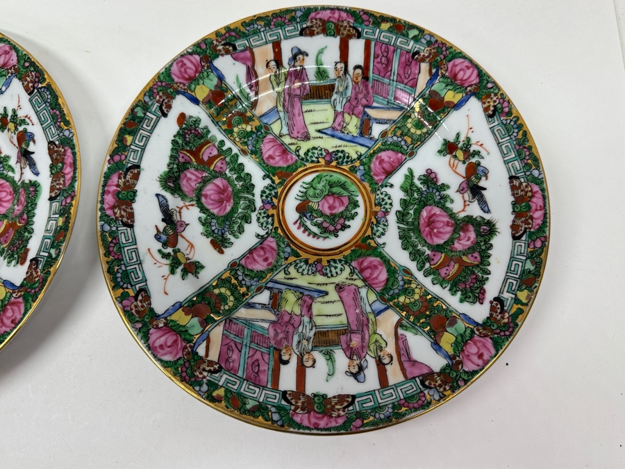 Just Added - Pair Of Vintage Chinese Rose Medallion Pattern Plates 9.25'W [Photo 2]