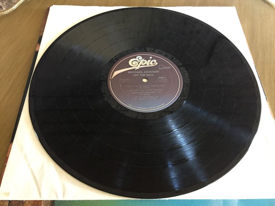 Michael Jackson ‎- Off The Wall - Epic ‎- FE 35745 [Photo 5]