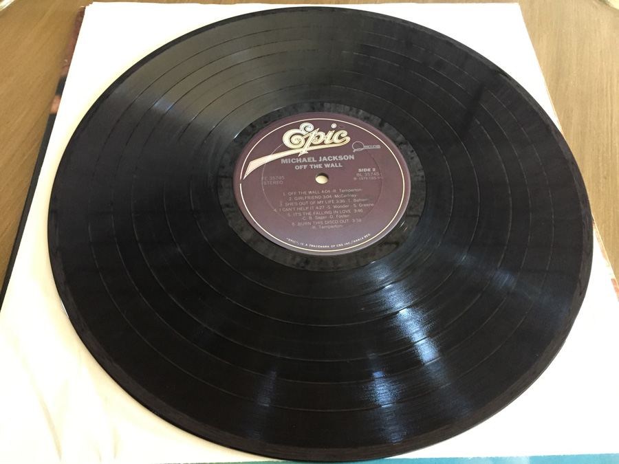 Michael Jackson ‎- Off The Wall - Epic ‎- FE 35745 [Photo 7]