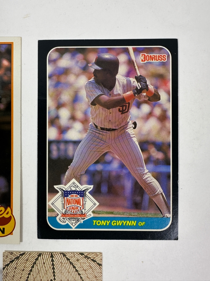 Collection Of Vintage Tony Gwynn Baseball Cards Featuring His Rookie Card From The 1980s - Early 1990s Including Cards From Topps, Donruss, Upper Deck, And Pinnacle [Photo 6]