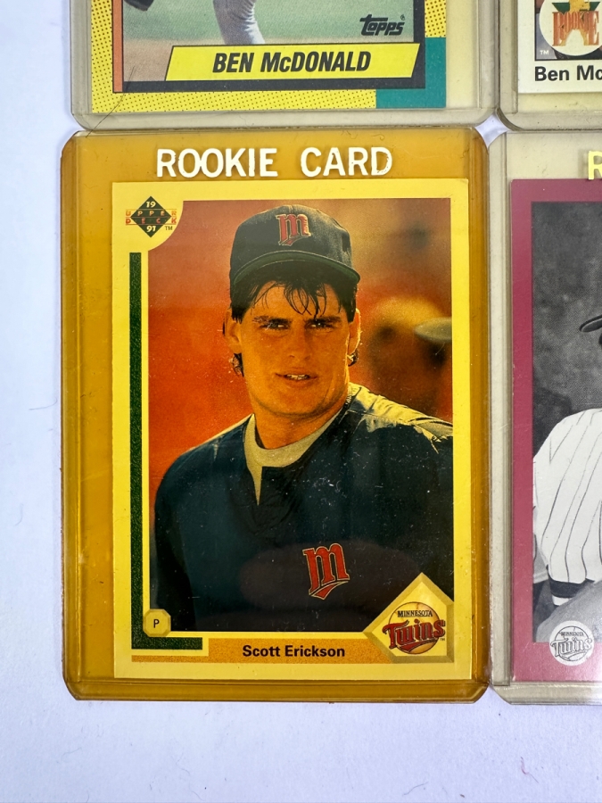 (6) Vintage Rookie Baseball Cards Featuring Baltimore Orioles Pitcher Ben McDonald, Minnesota Twins Pitcher Scott Erickson, And Chicago White Sox Outfielder Sammy Sosa [Photo 4]