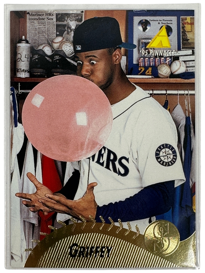1995 Pinnacle #128 Ken Griffey Jr. Baseball Card Aka 'Blowing Bubble' Card