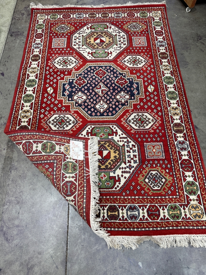 Hand Knotted Wool Area Rug Made In India 48' X 75' [Photo 3]