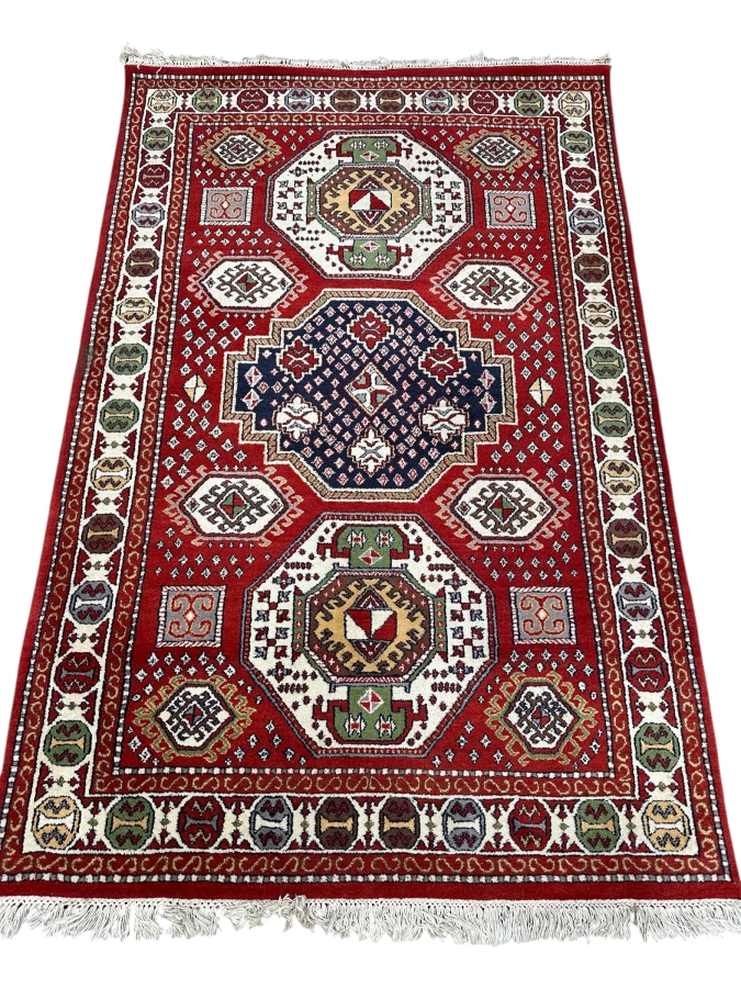 Hand Knotted Wool Area Rug Made In India 48' X 75'