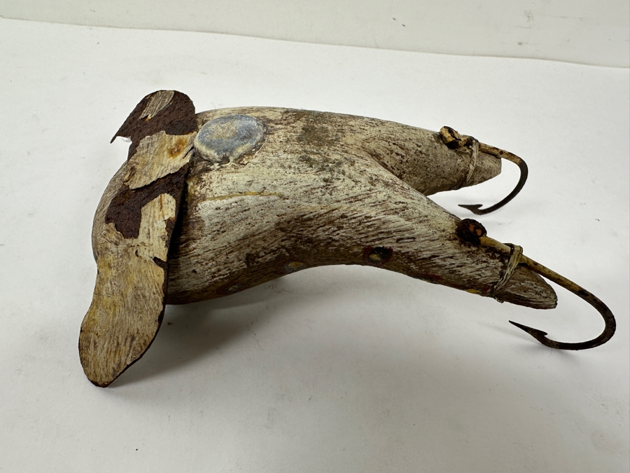 Vintage Hand-Carved Folk Art Wooden Frog Fishing Lure 7'W X 4.5'D [Photo 6]