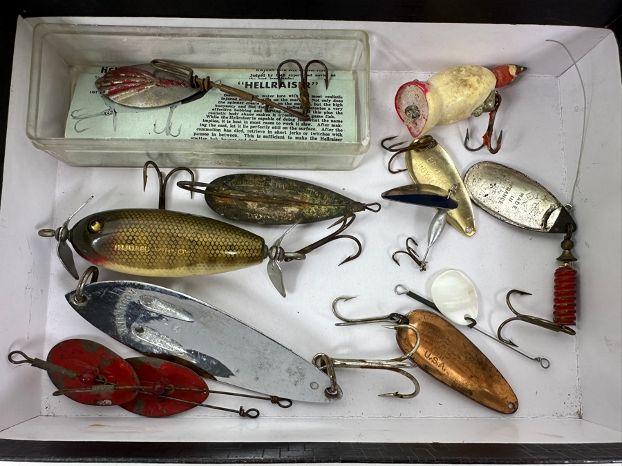 Collection Of Vintage Fishing Lures Including A Hellbender 'Hellraiser' Topwater Lure In Original Box, Johnson Silver Minnow Spoon, And Various Other Spinners And Spoons From The Mid-20th Century. 
 [Photo 18]