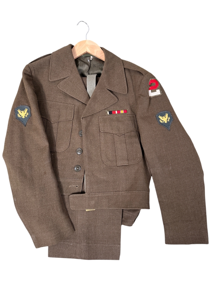 WWII US Army Eisenhower Uniform