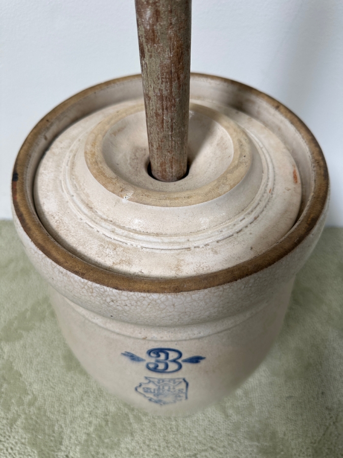 Antique Western Stoneware Company 3-Gallon Stoneware Butter Churn 29.5'H [Photo 6]