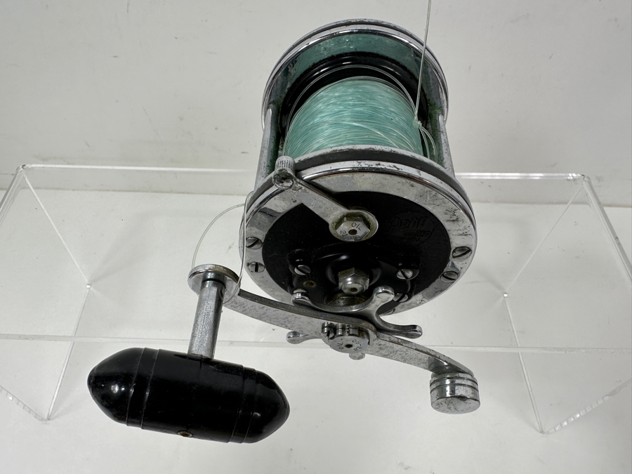 Vintage Penn No. 259 Live Bait Caster Fishing Reel [Photo 3]