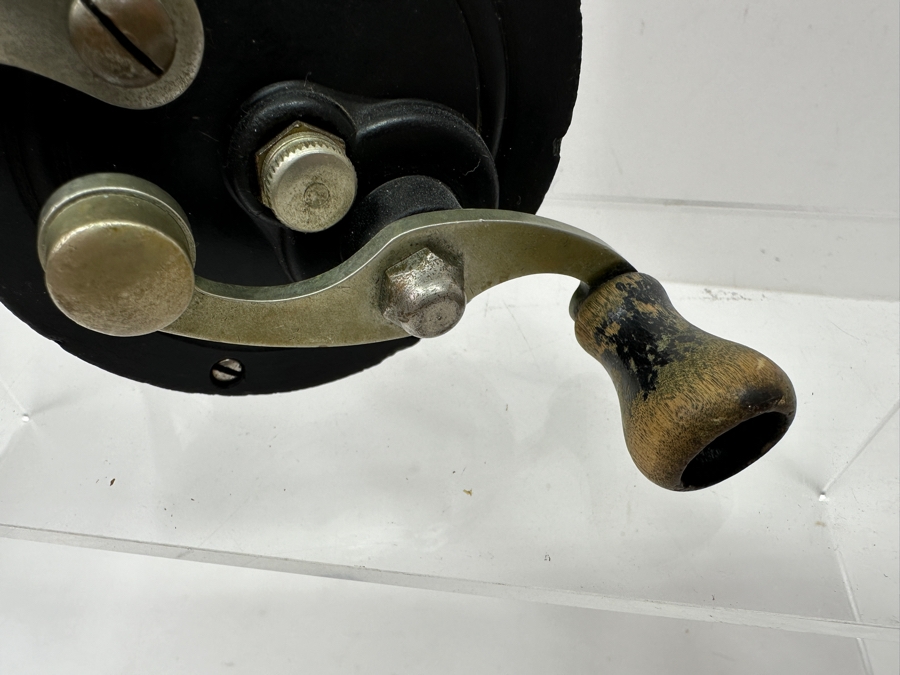 Vintage A.H. Fox Gun Co. Fishing Reel, 250-Yard Free Spool Model Made In Philadelphia, USA [Photo 10]