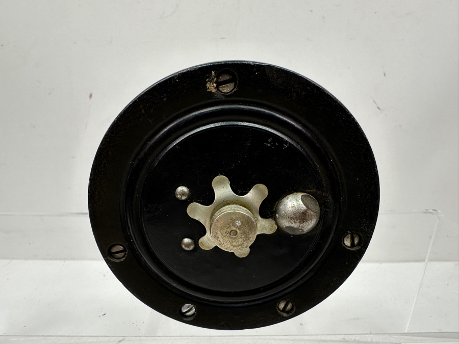 Vintage A.H. Fox Gun Co. Fishing Reel, 250-Yard Free Spool Model Made In Philadelphia, USA [Photo 5]