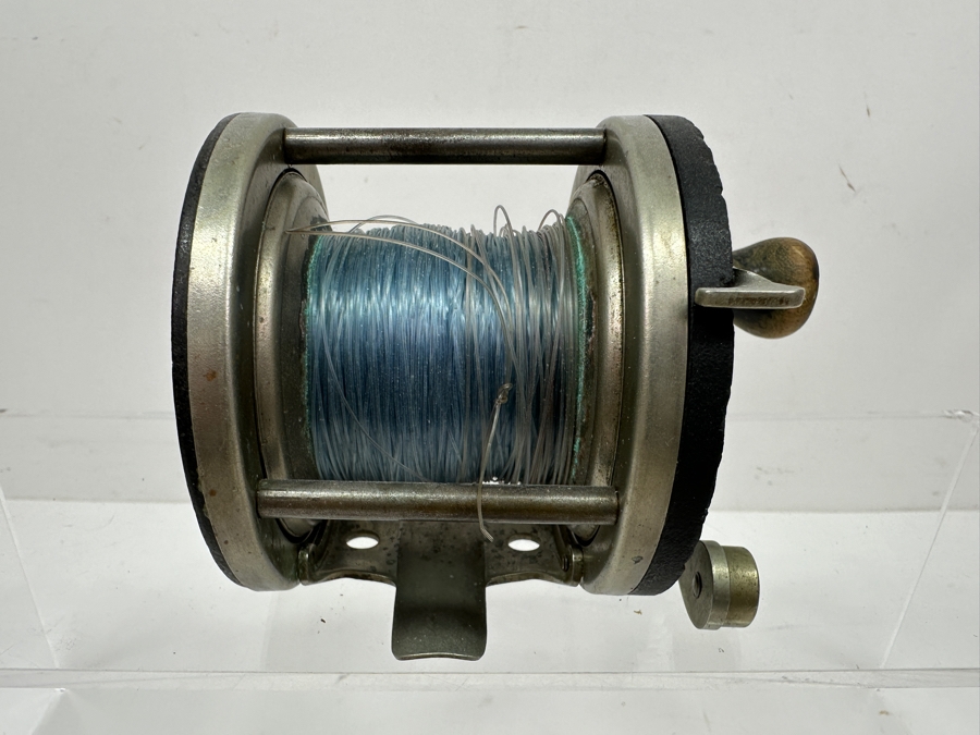 Vintage A.H. Fox Gun Co. Fishing Reel, 250-Yard Free Spool Model Made In Philadelphia, USA [Photo 4]