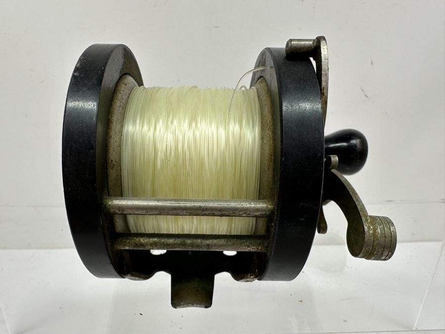 Vintage Ocean City 'Monitor' Fishing Reel Made in USA [Photo 4]