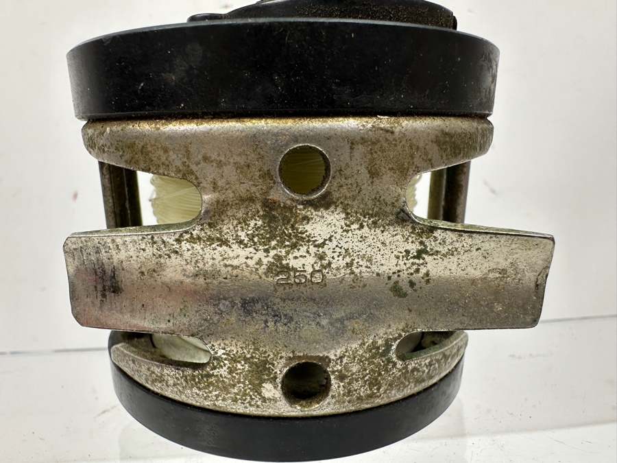 Vintage Ocean City 'Monitor' Fishing Reel Made in USA [Photo 6]