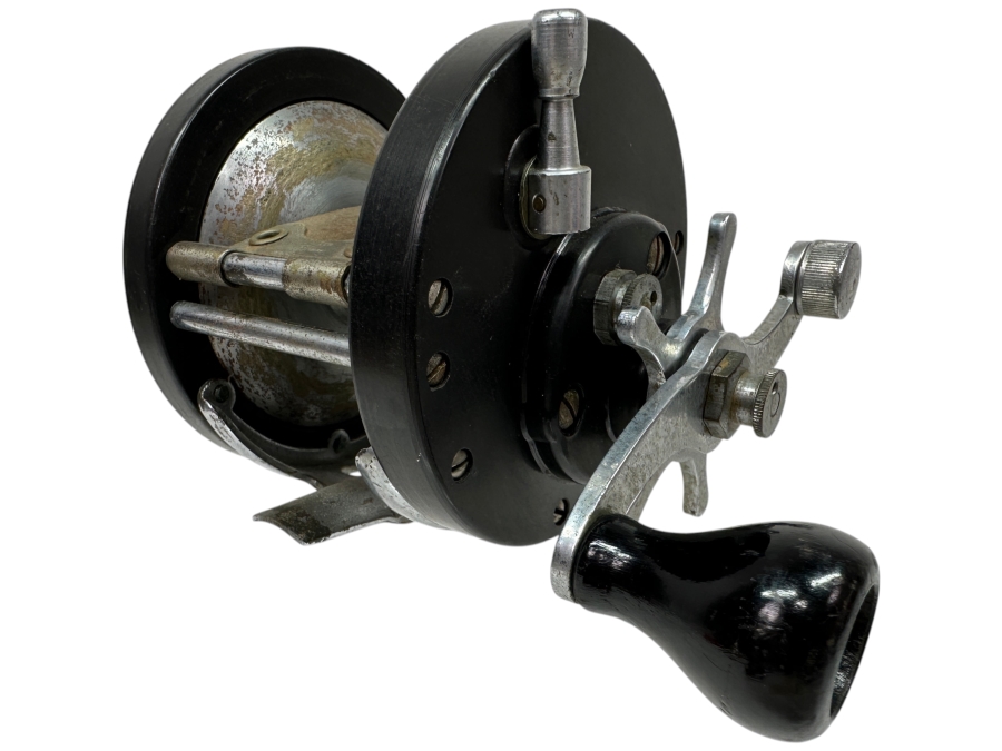 Vintage Pflueger Salt Walter Fishing Reel