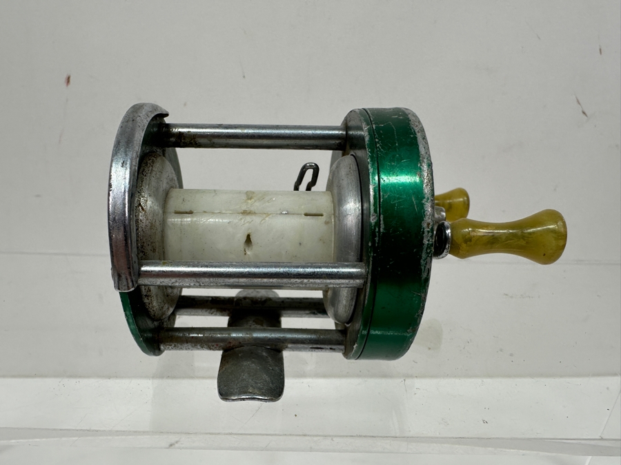 Vintage Shakespeare Direct Drive Model 1926 Freshwater Fishing Reel, Made in USA
 [Photo 4]