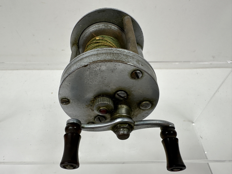 Vintage Unmarked Pflueger Trade Casting Reel Jeweled [Photo 3]