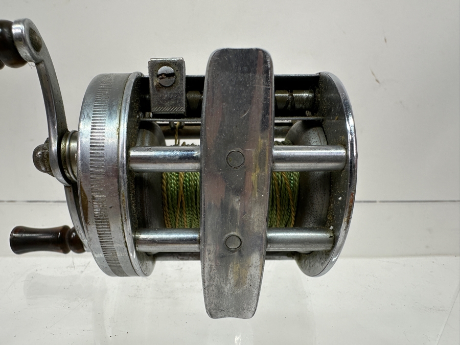 Vintage Unmarked Pflueger Trade Casting Reel Jeweled [Photo 7]