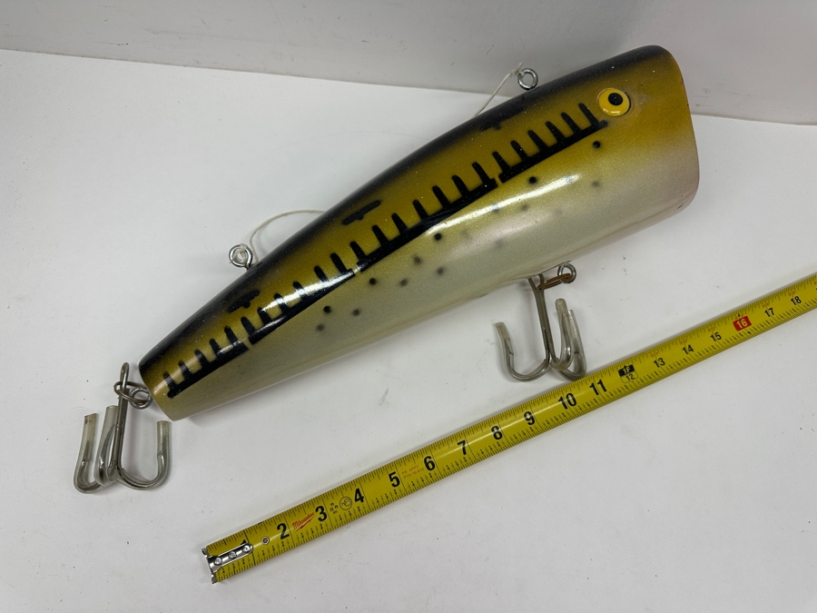 17' Giant Rebel Pop R Display Fishing Lure Large Scale Replica For Store Display Or Decoration 17'L [Photo 8]