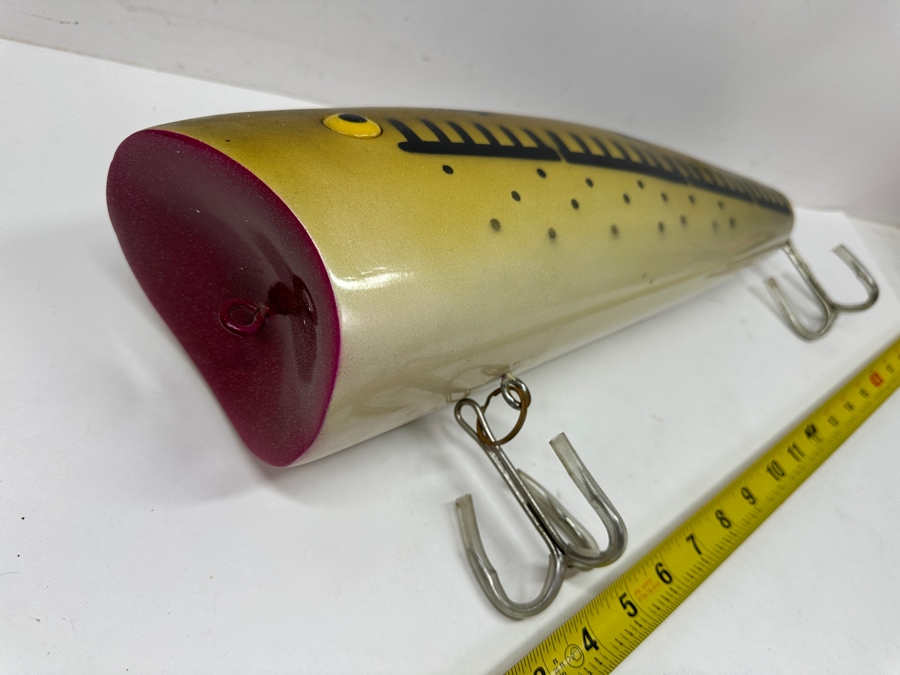 17' Giant Rebel Pop R Display Fishing Lure Large Scale Replica For Store Display Or Decoration 17'L [Photo 4]