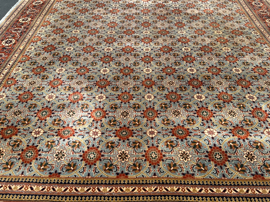 Hand Knotted Wool Persian Area Rug 96' X 118' [Photo 3]