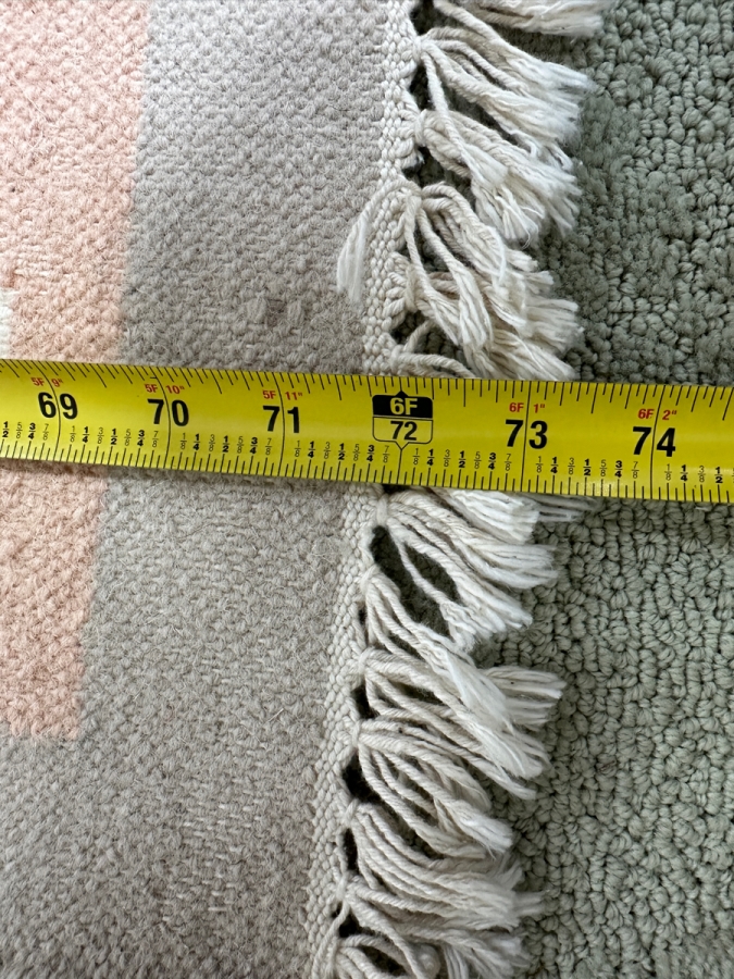 Hand-Woven Virgin Lamb Wool Rug Made In India 52' x 73'
 [Photo 7]