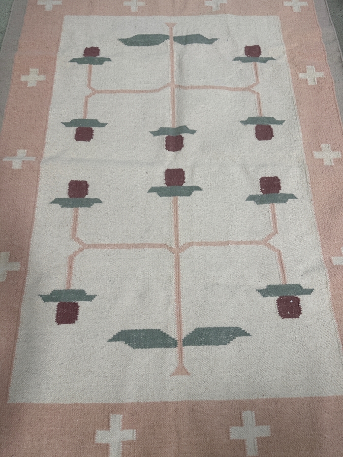 Hand-Woven Virgin Lamb Wool Rug Made In India 52' x 73'
 [Photo 3]