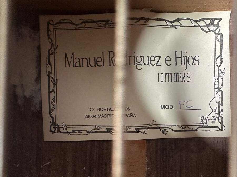 Just Added - Like New Spanish Handmade Flamenco Guitar By Manuel Rodriguez E Hijos - Luthier Of Concert Guitars For Classic And Flamenco Model FC With Hardcase And Nylon Strings - Madrid, Spain [Photo 3]