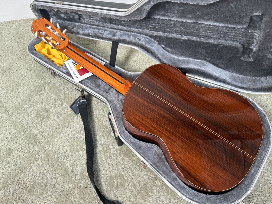 Just Added - Like New Spanish Handmade Flamenco Guitar By Manuel Rodriguez E Hijos - Luthier Of Concert Guitars For Classic And Flamenco Model FC With Hardcase And Nylon Strings - Madrid, Spain [Photo 6]