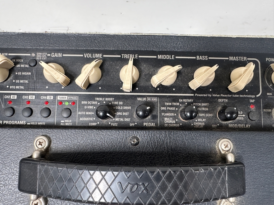 Just Added - VOX VT20+ Guitar Amp [Photo 5]