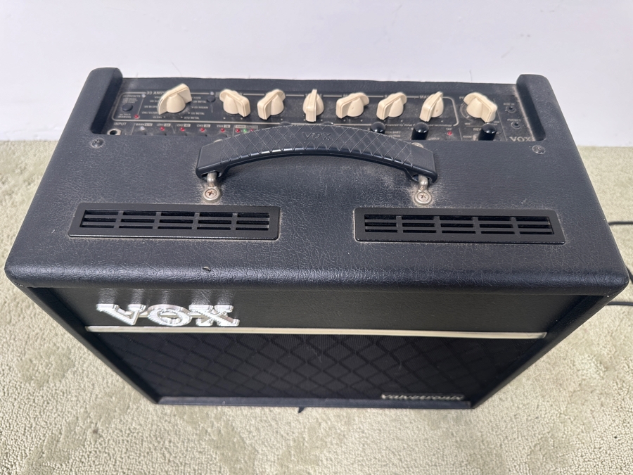 Just Added - VOX VT20+ Guitar Amp [Photo 2]
